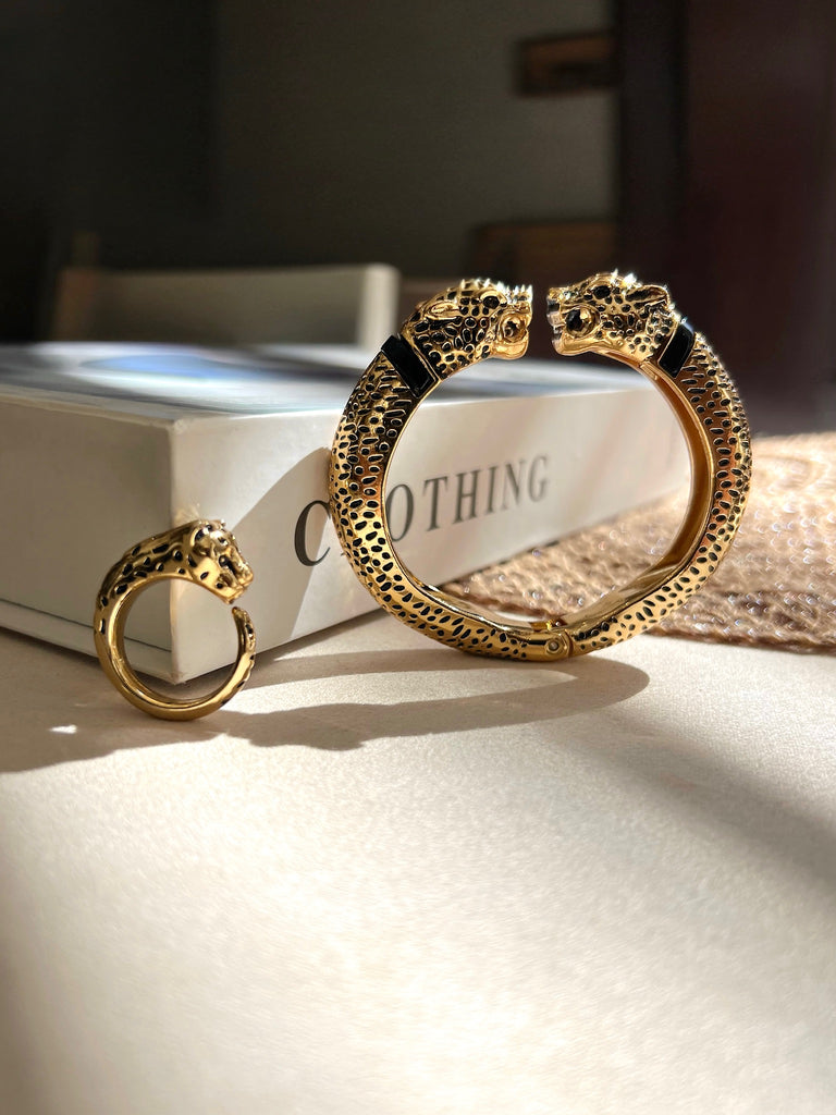 Conjunto de 2 Peças Bracelete E Anel Onça Banho Ouro 18k