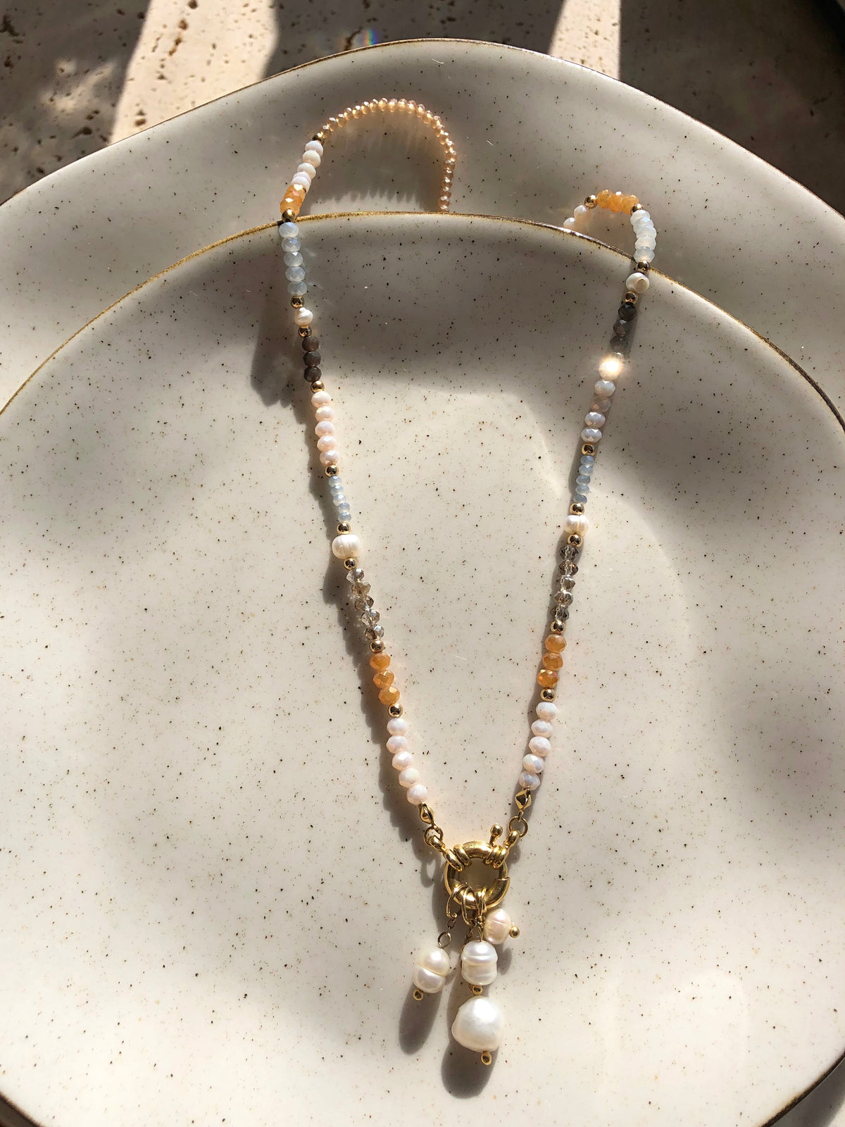 Conjunto De Colares Cristais Coloridos Com Pérolas Penduradas, Pulseira e Brinco
