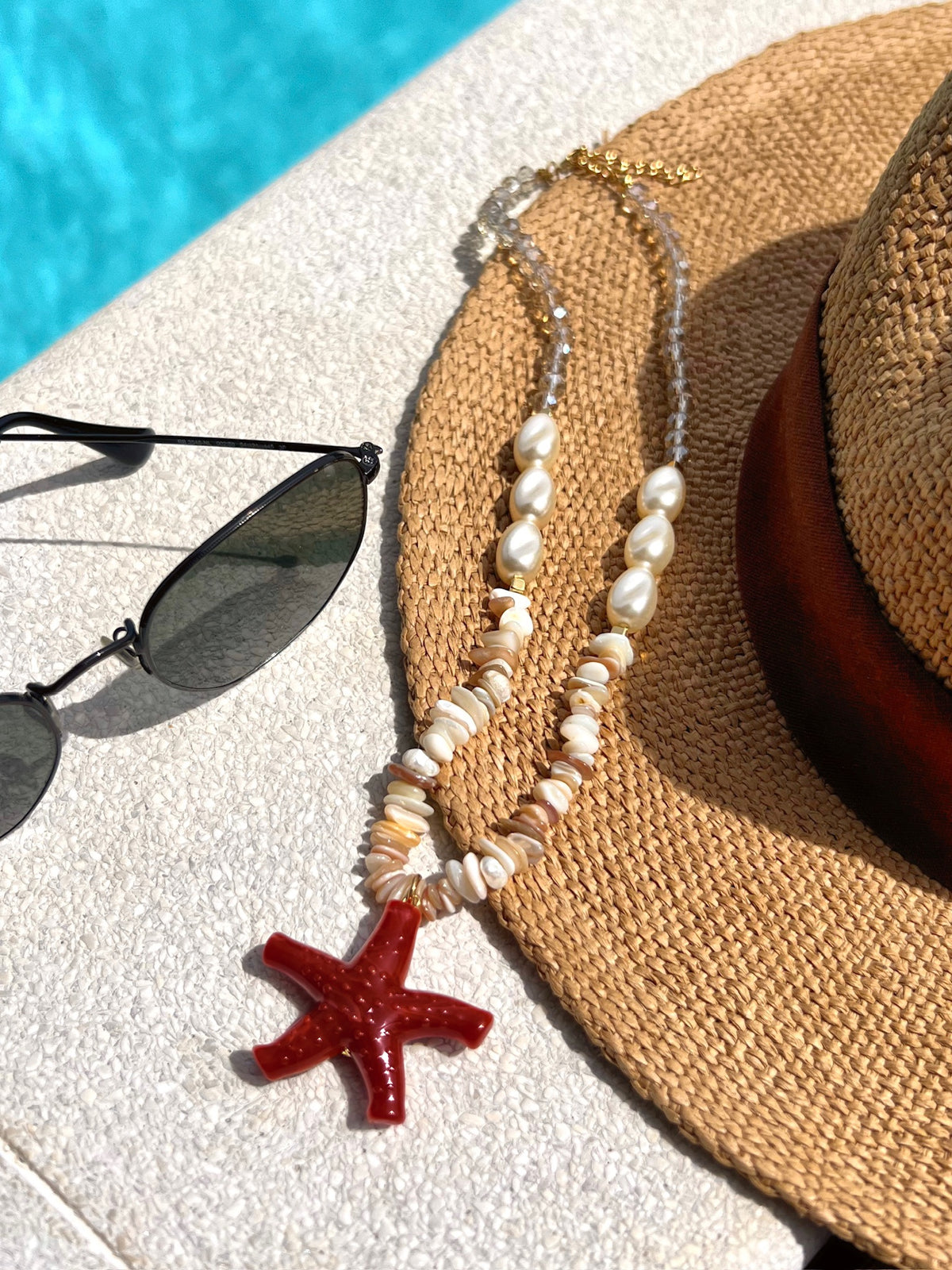 Colar Estrela Do Mar Coral Com Cascalhos Mescla Madrepérola e Pérolas Barrocas Acrílicas 45cm