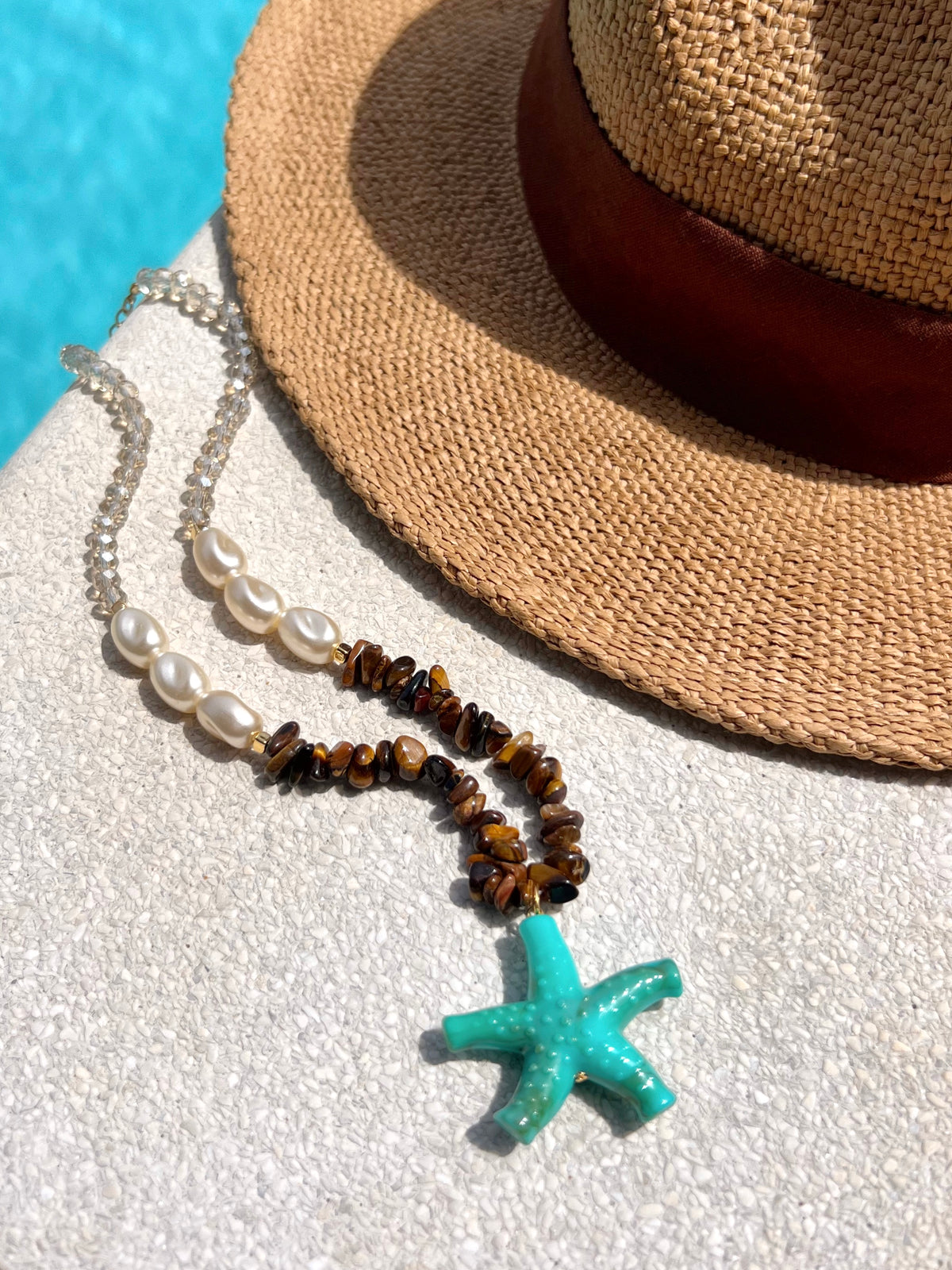 Colar Estrela Do Mar Turquesa Com Cascalhos Olho De Tigre e Pérolas Barrocas Acrílicas 45cm