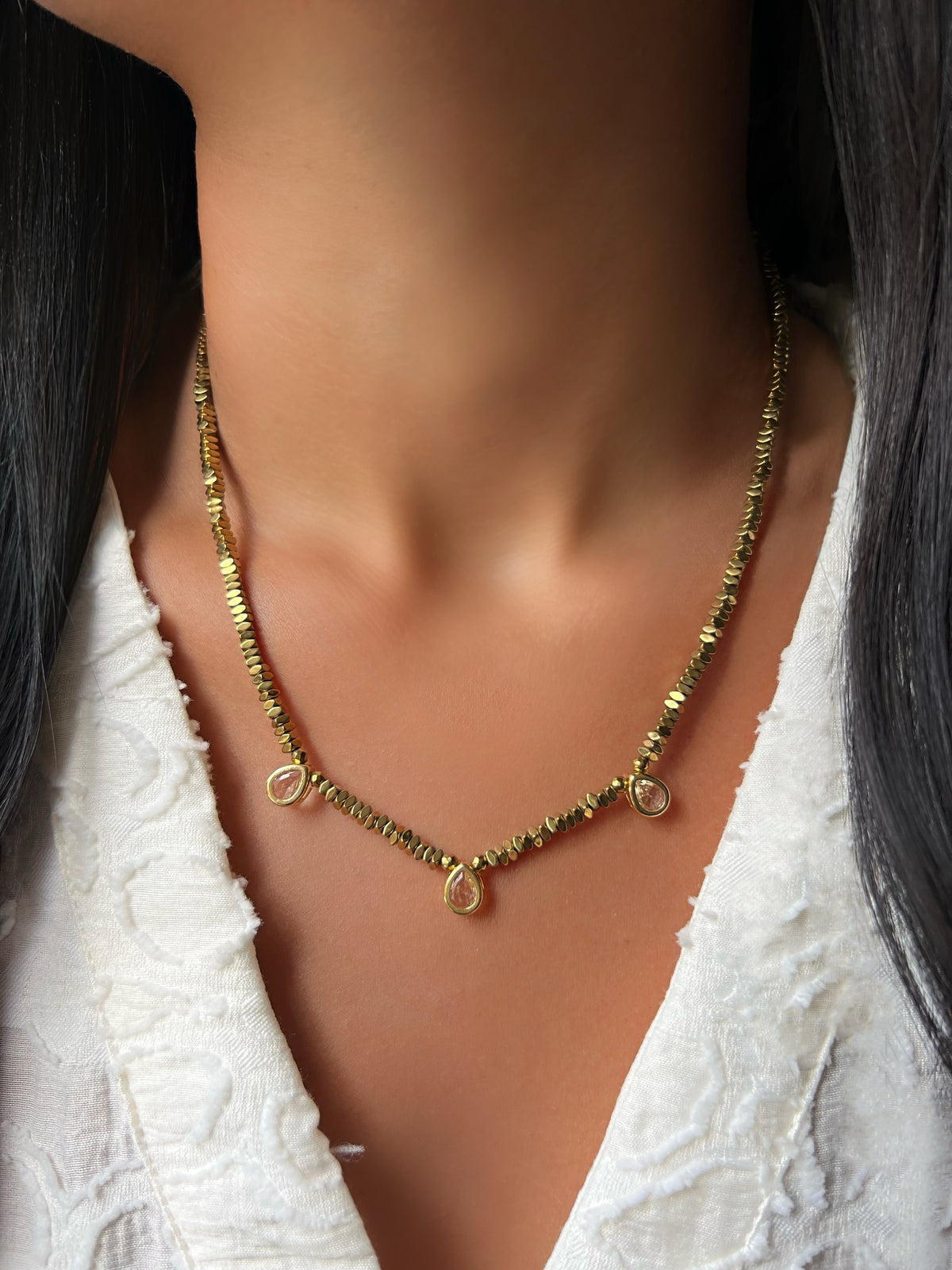 Colar Hematitas Com 3 Gotas Cristal Cor Transparente 45cm