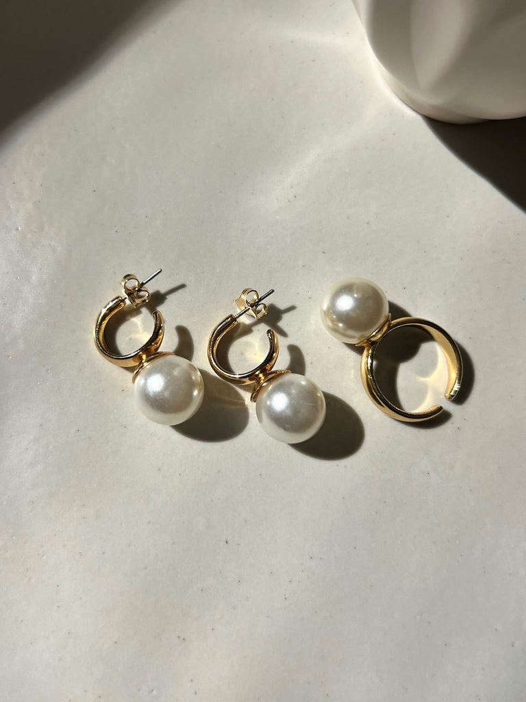 Conjunto De Duas Peças Brinco E Anel Com Pérola