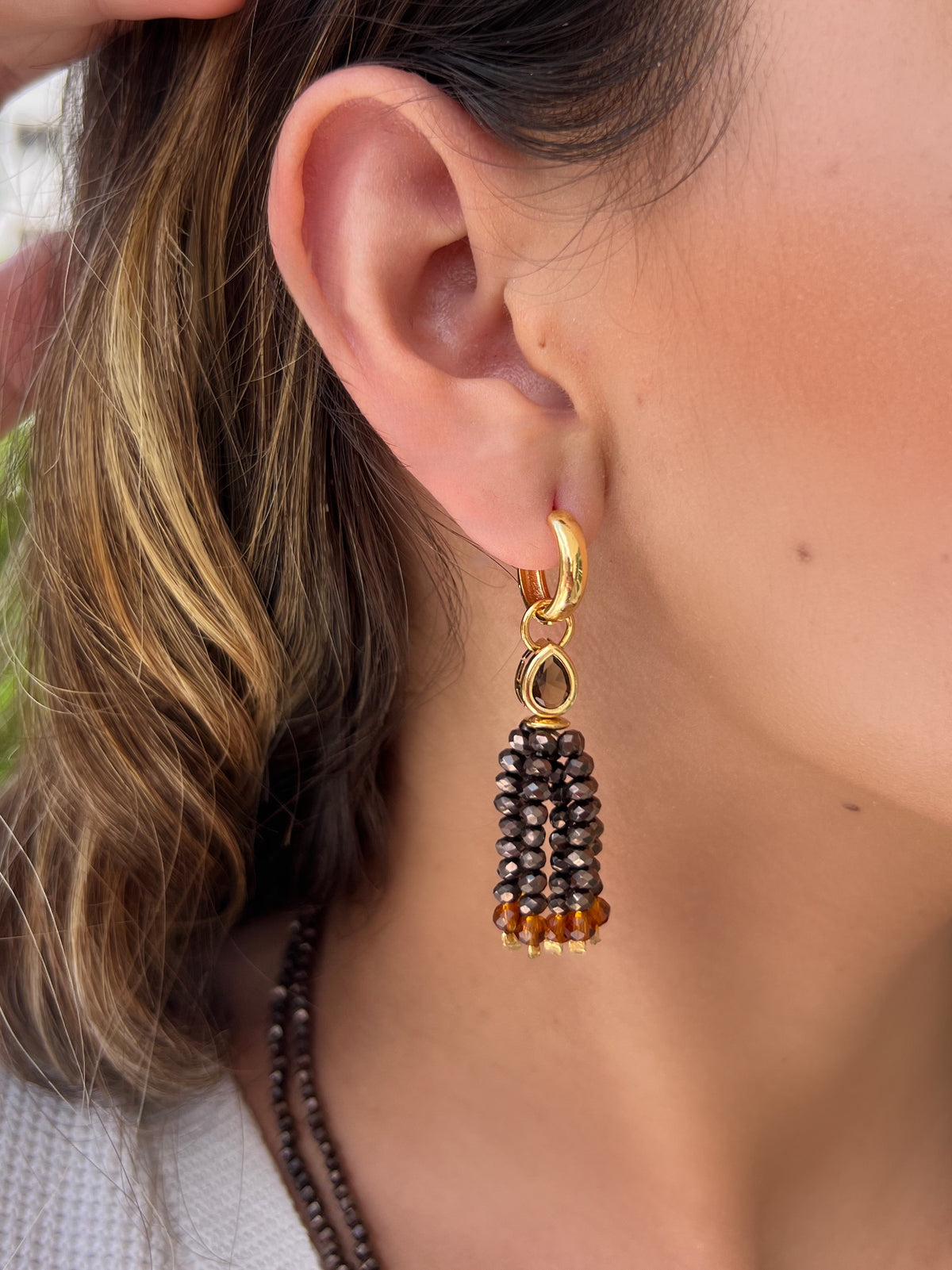 Par De Brincos Carol Argola Mini Tassel Marrom