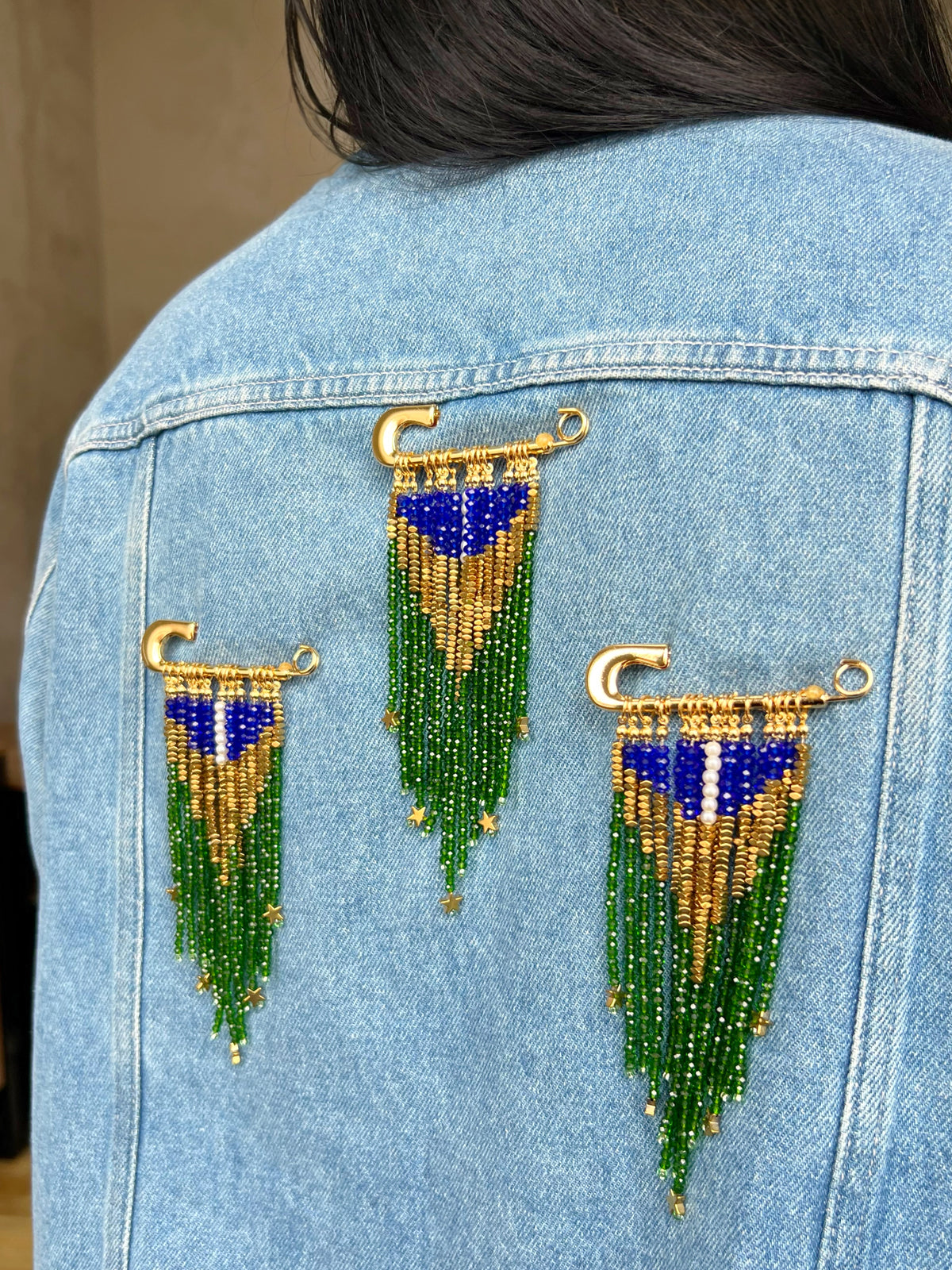 Broche Bandeira Brasil Com Hematitas e Estrelas