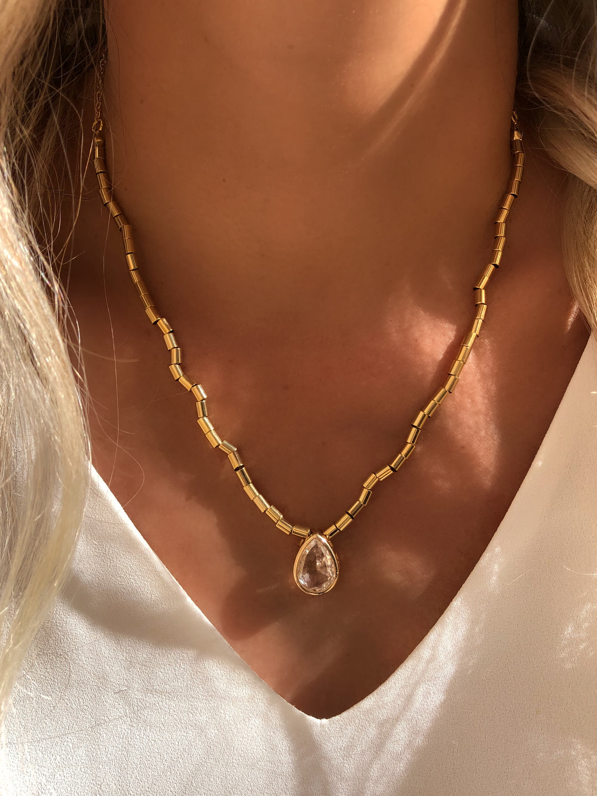 Colar Diana Com Gota Lapidada Cor Cristal 45cm