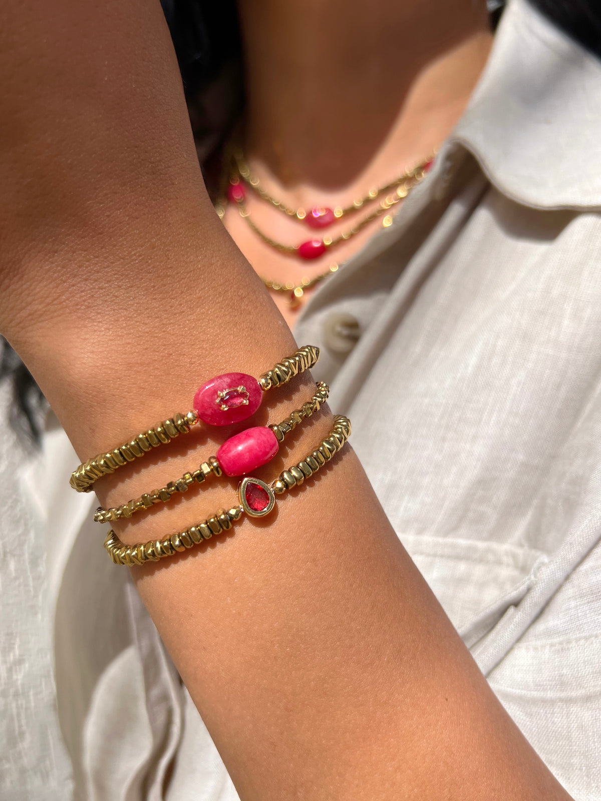 Mix De Três Pulseiras Hematita Com Pedra Jade Rubi