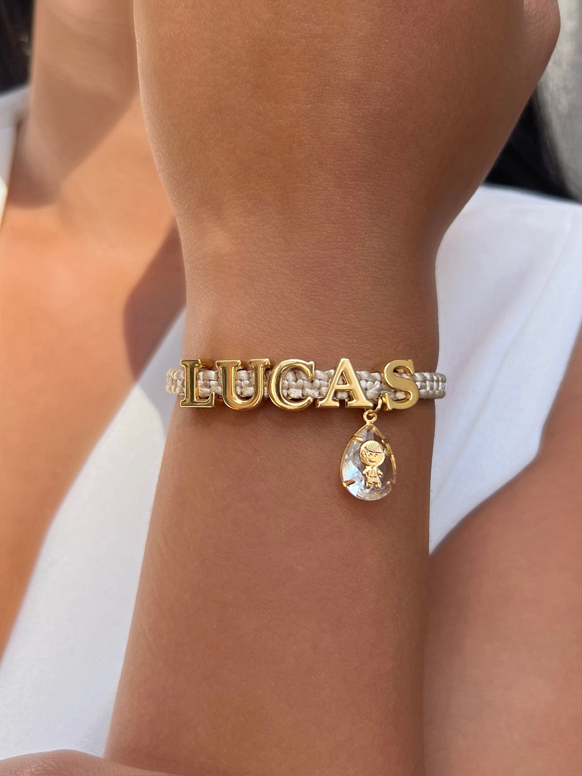 Pulseira Nome + Pin Cristal