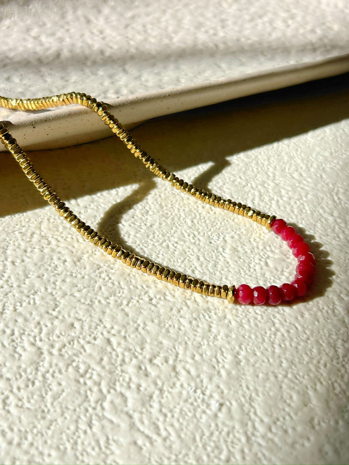 Colar Hematitas Com Cristais Cor Rubi 42cm - Tiff Joias