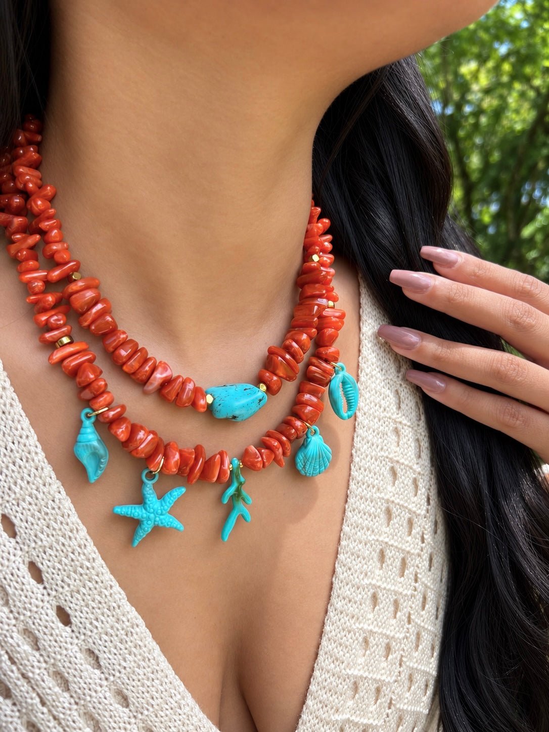 Mix De Dois Colares Cascalho Acrílico Cor Coral, Pedra Natural e Pins Fundo do Mar Cor Turquesa - Tiff Joias