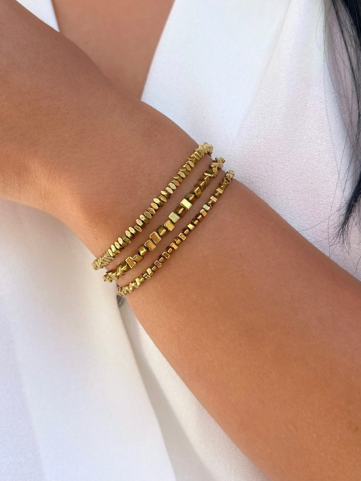 Mix De Três Pulseiras Hematitas Banho Ouro 18k - Tiff Joias