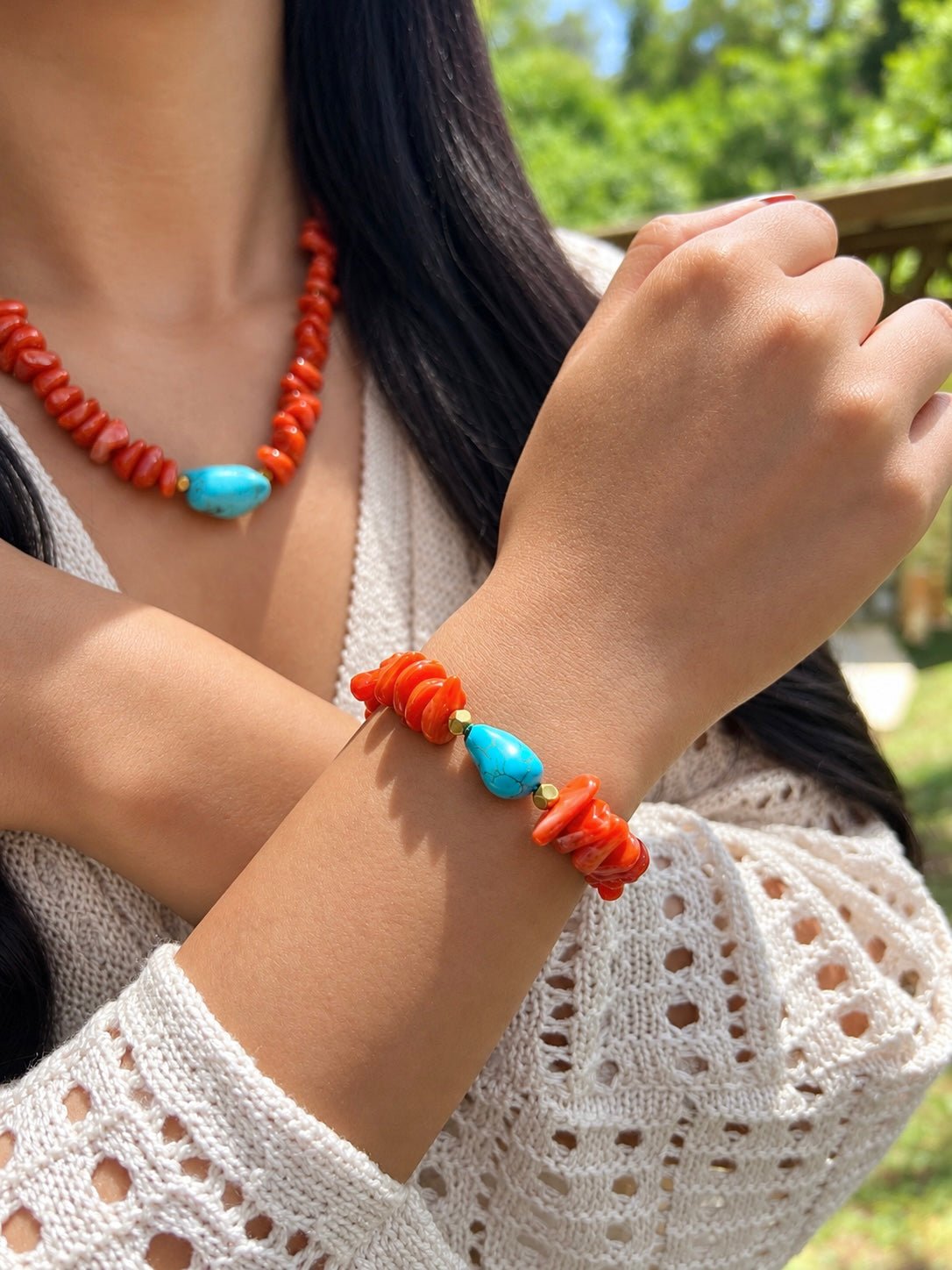 Pulseira Cascalho Acrílico Coral Com Pedra Turquesa Natural - Tiff Joias