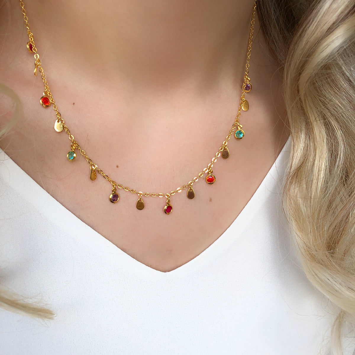 Colar Corrente Com Micro Zircônias Coloridas E Mini Gotas Penduradas