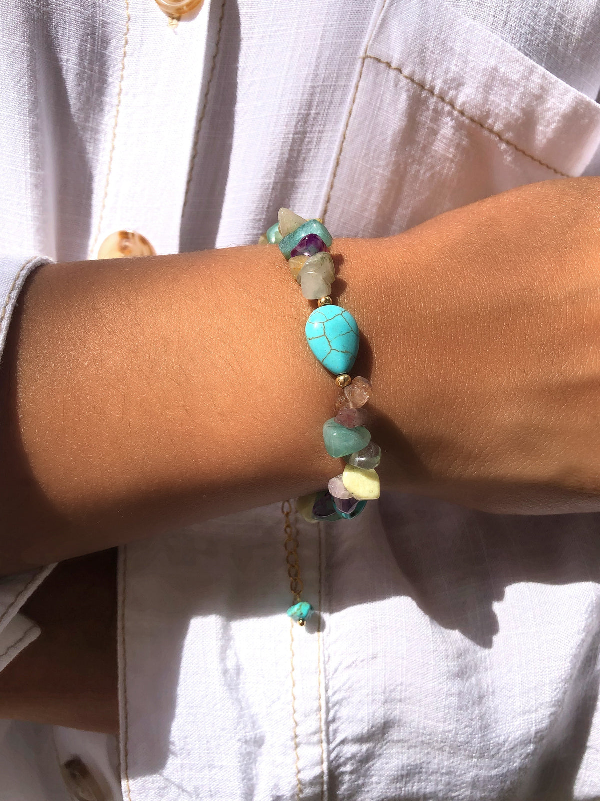 Pulseira Rafaela Com Pedras Naturais de Cascalho E Gota Turquesa 16cm - Tiff Joias