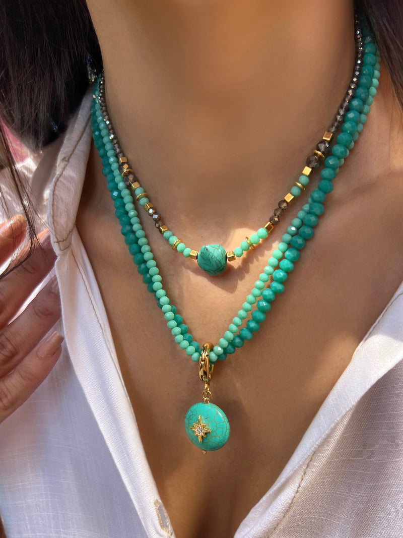Mix De Dois Colares Cristais E Pedra Turquesa E Tons Avelã