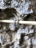Mini Argola Cravejada Ródio Branco