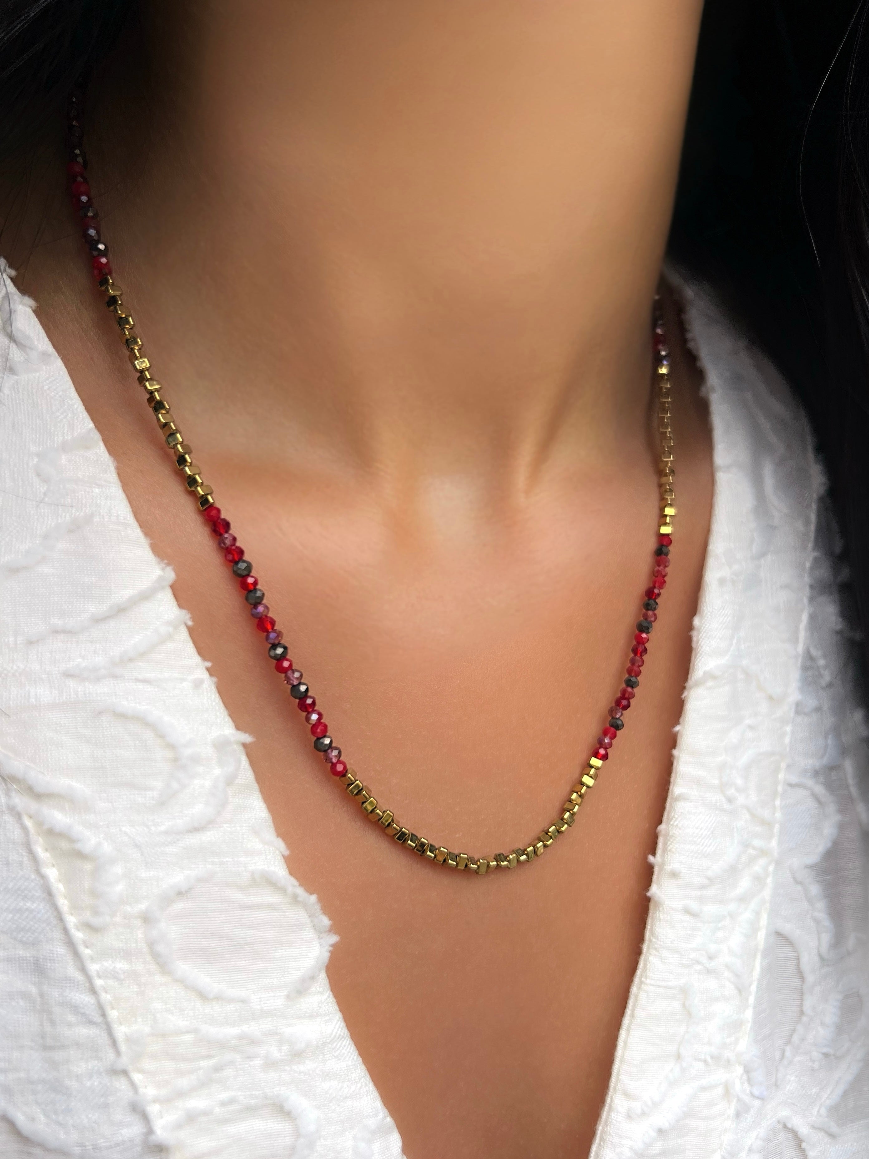 Colar Hematitas Com Mix Cristais Vermelhos 50cm