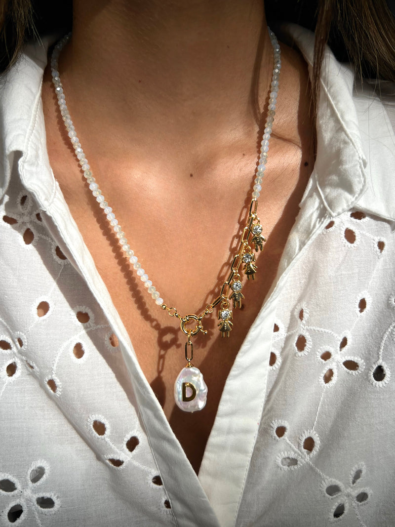 Colar 4 FILHOS Com Inicial Pérola Barroca 50cm