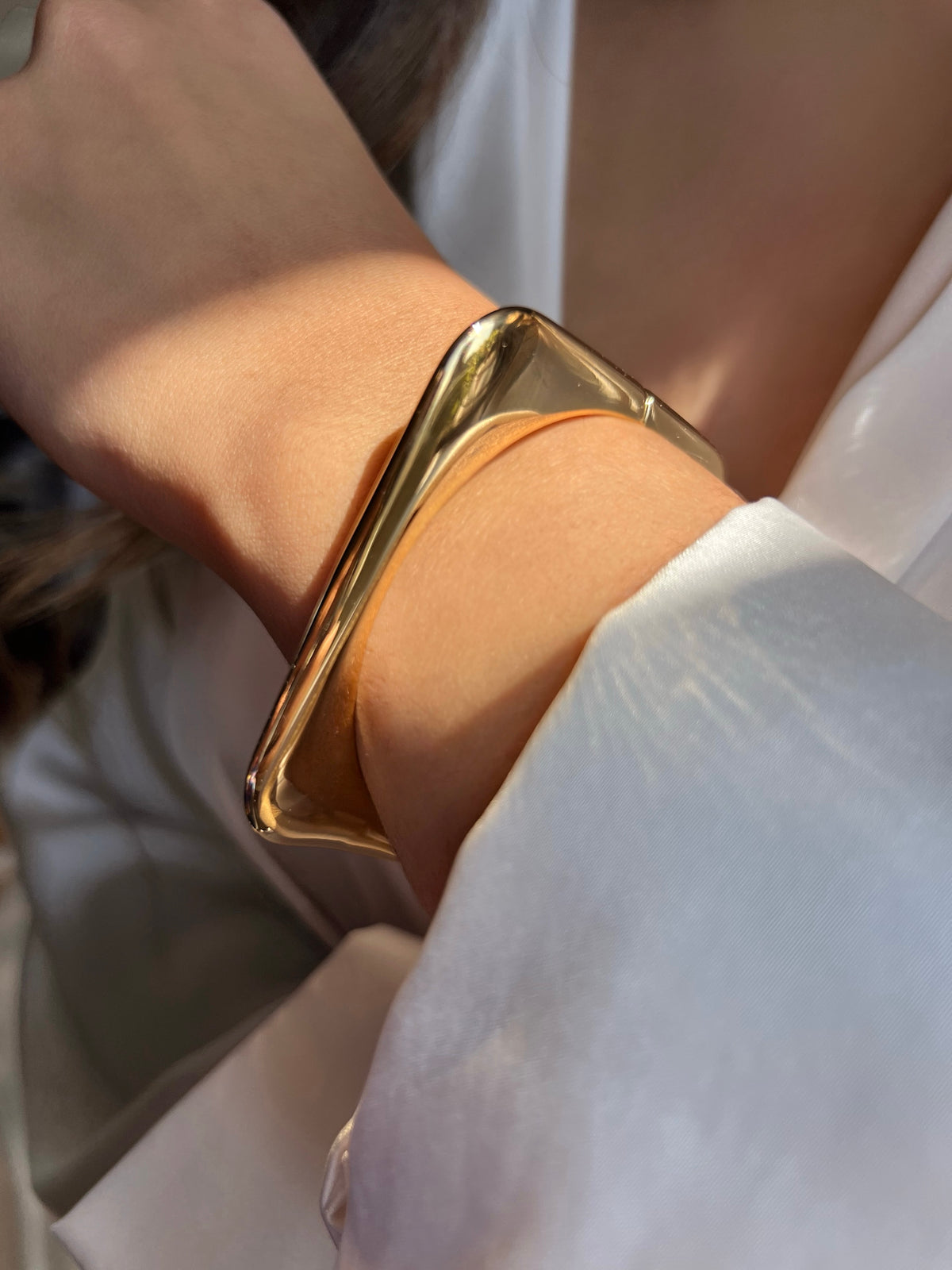 Bracelete Quadrado Orgânico Ouro 18k