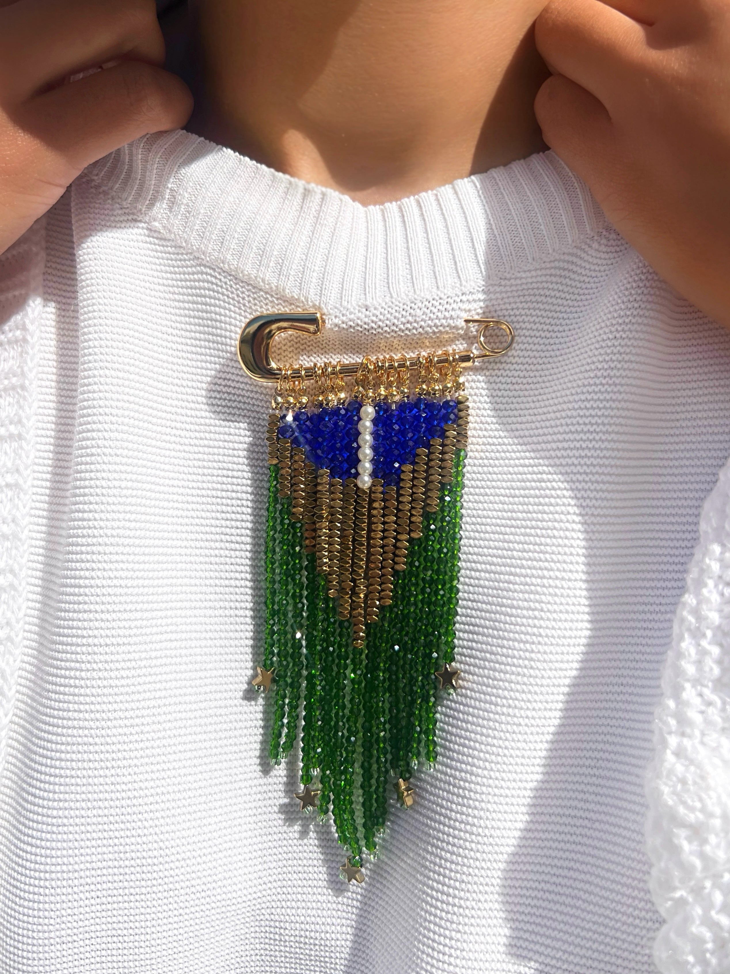 Broche Bandeira Brasil Com Hematitas e Estrelas