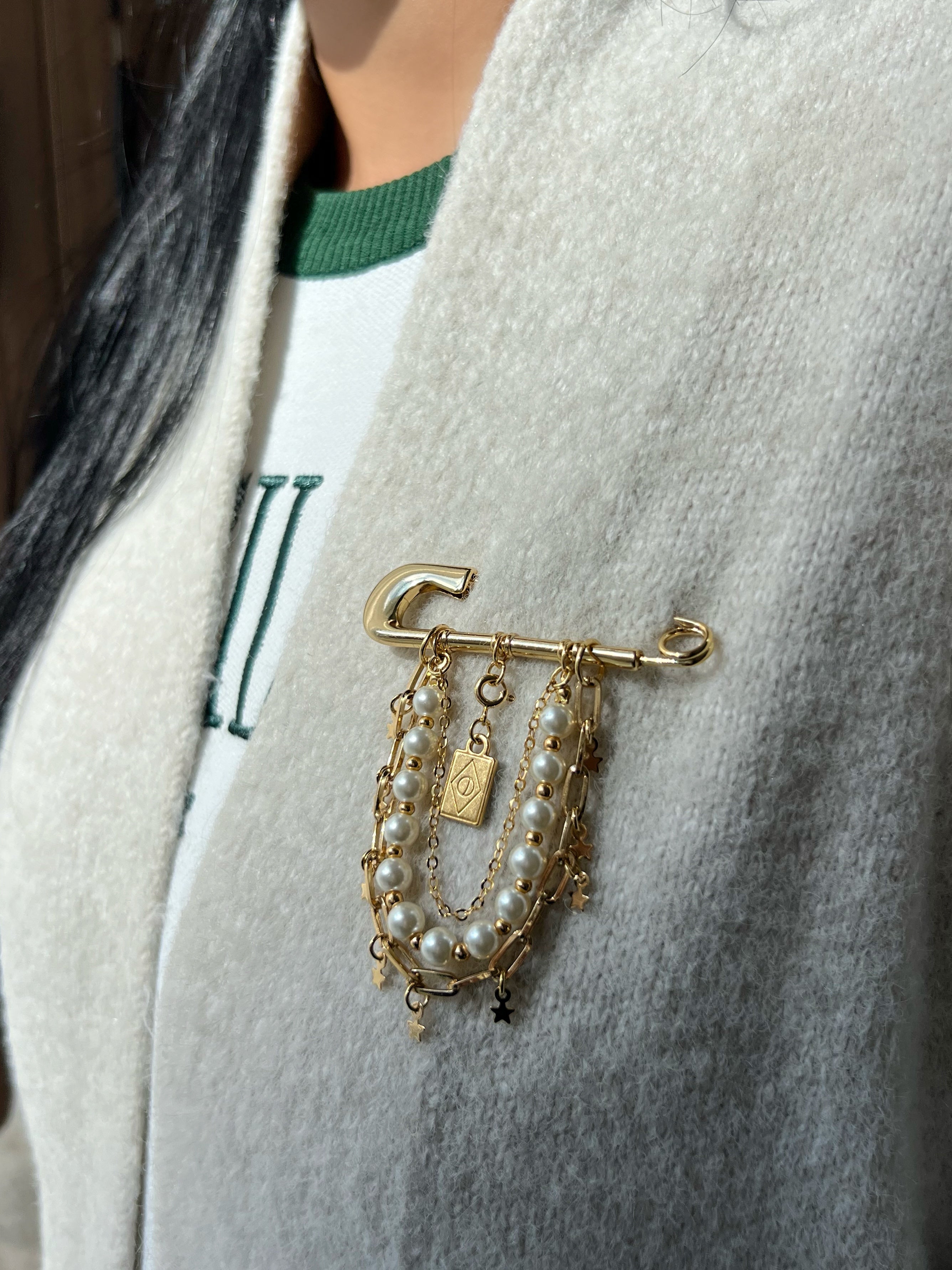 Broche Brasil Com S Pérolas e Correntes