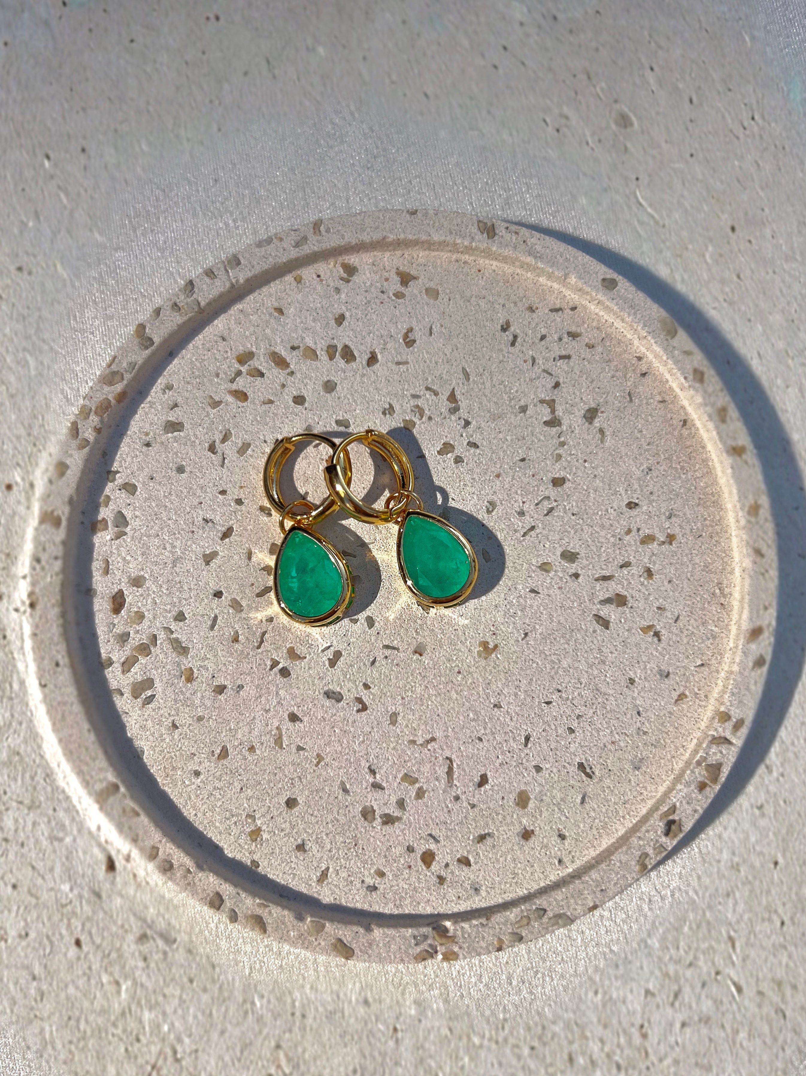 Brinco Argola Com Gota Fusion Cor Verde Paraíba