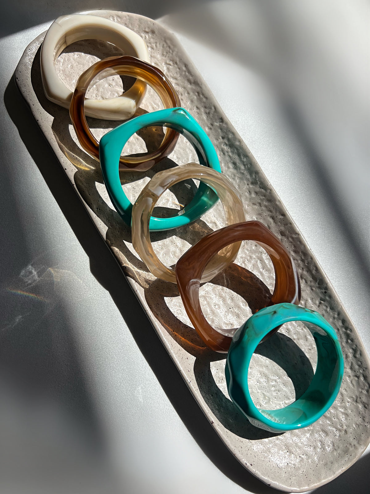 Bracelete Acrílico Quadrado Camel