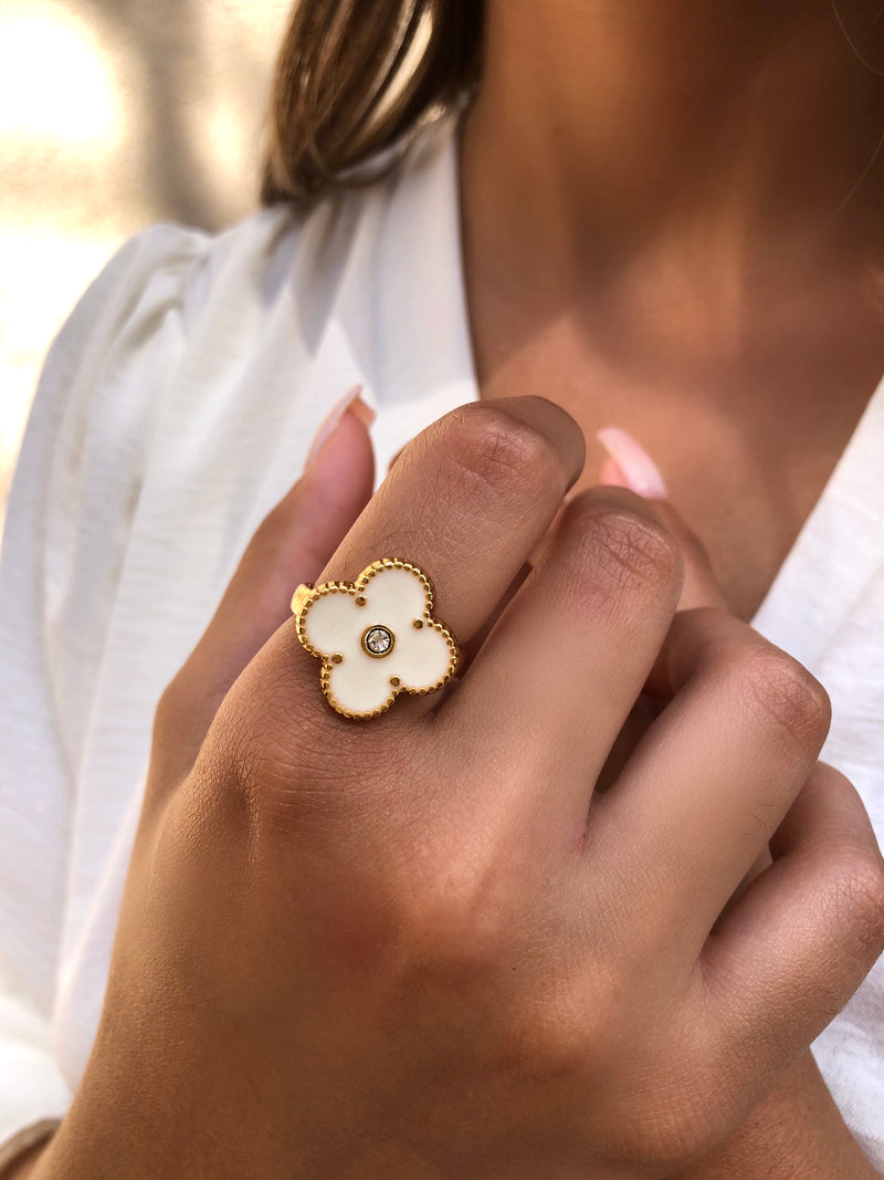 Anel Trevo Resinado Branco