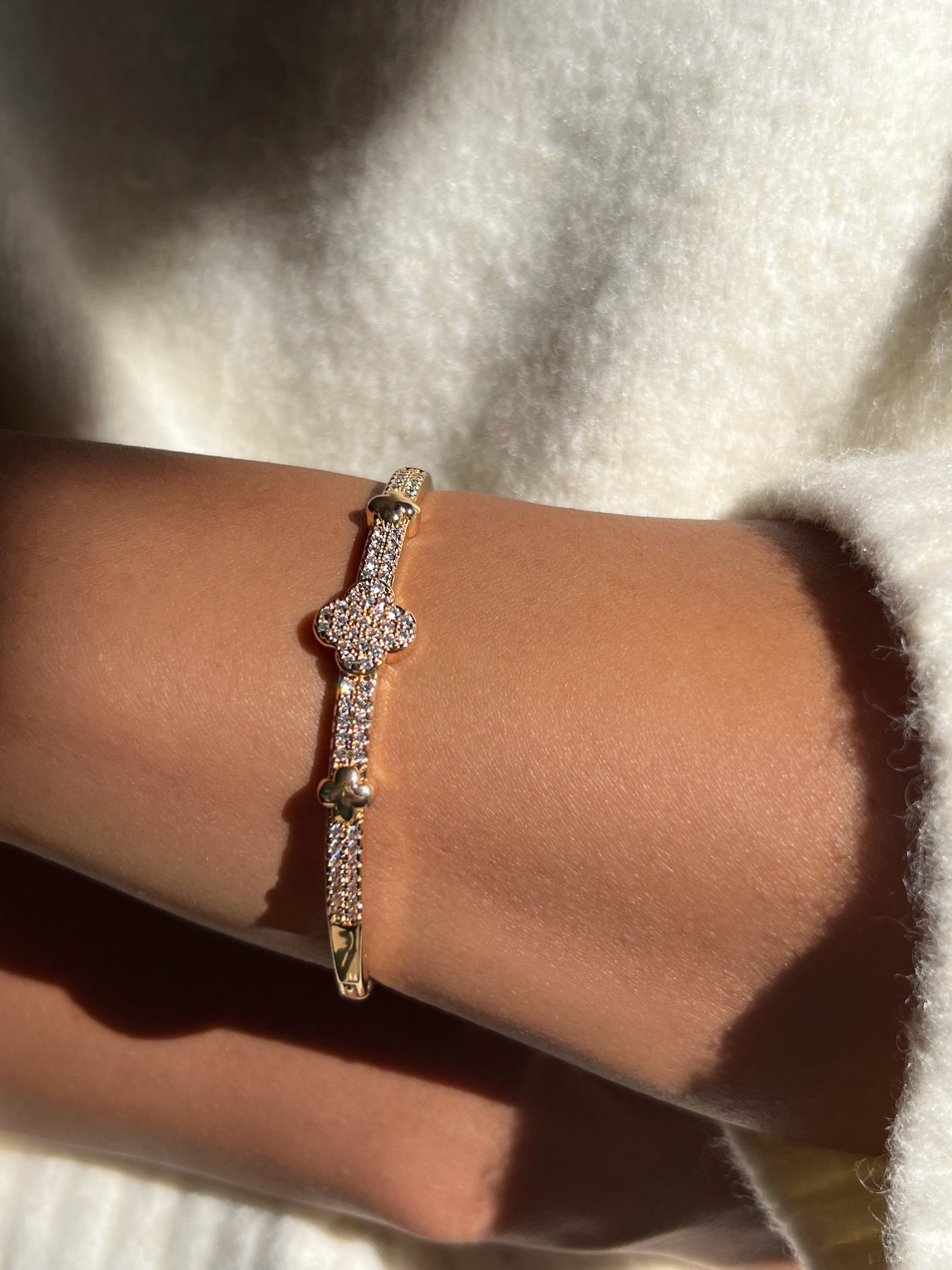 Bracelete Trevo Banho Ouro 18k Cravejado