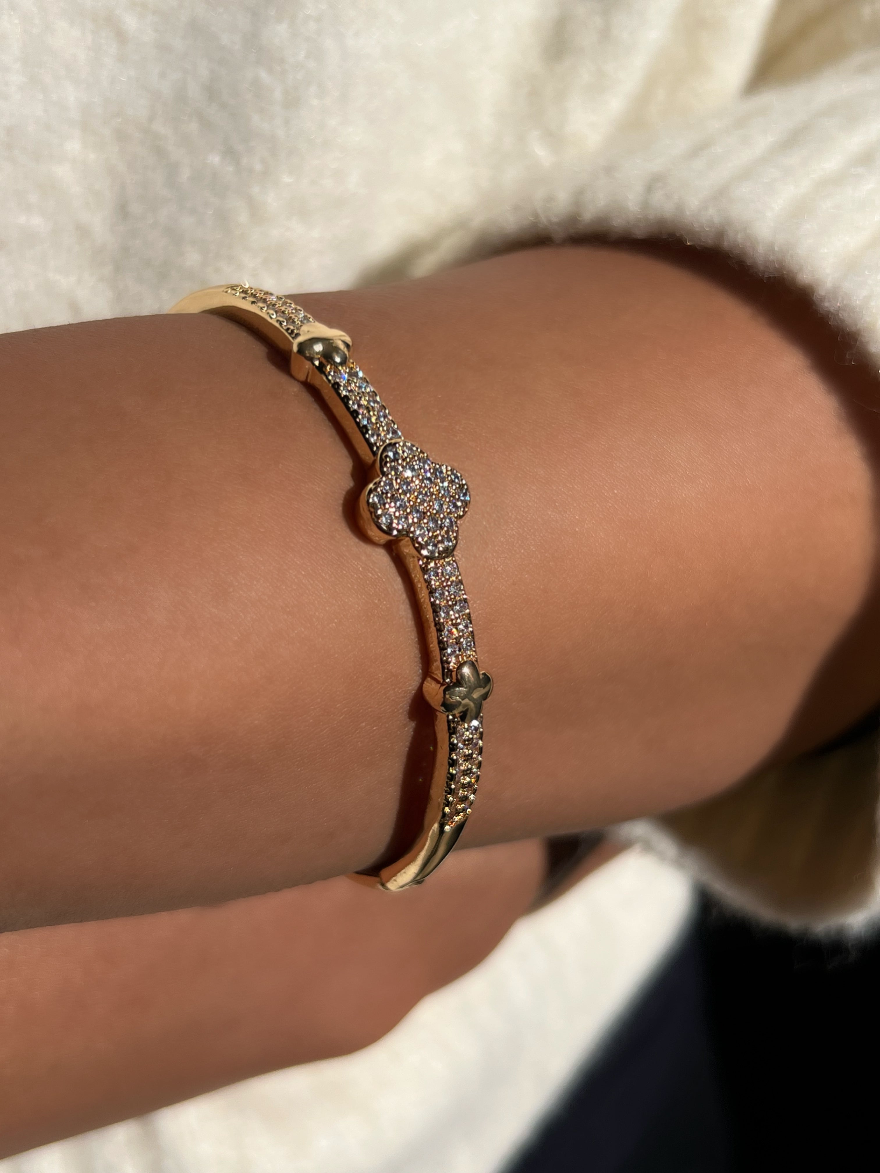 Bracelete Trevo Banho Ouro 18k Cravejado