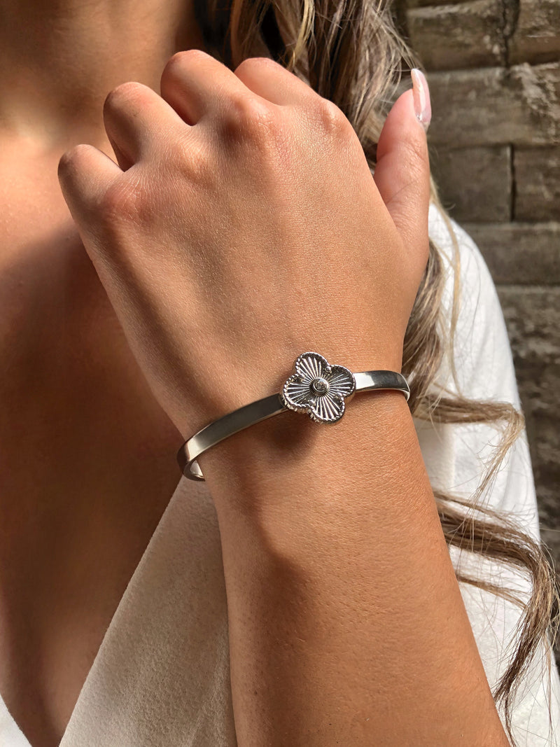 Bracelete Trevo Ródio Branco