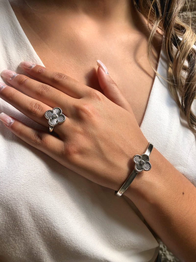 Bracelete Trevo Ródio Branco