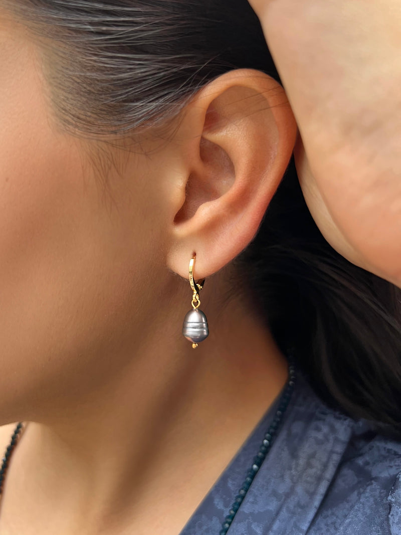 Brinco Argola Pérola Natural Cinza