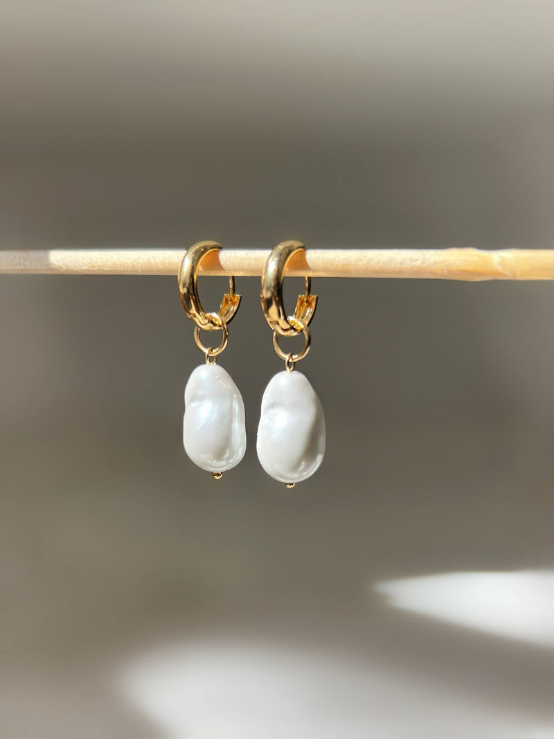 Brinco Argola Banho Ouro E Pérola Shell