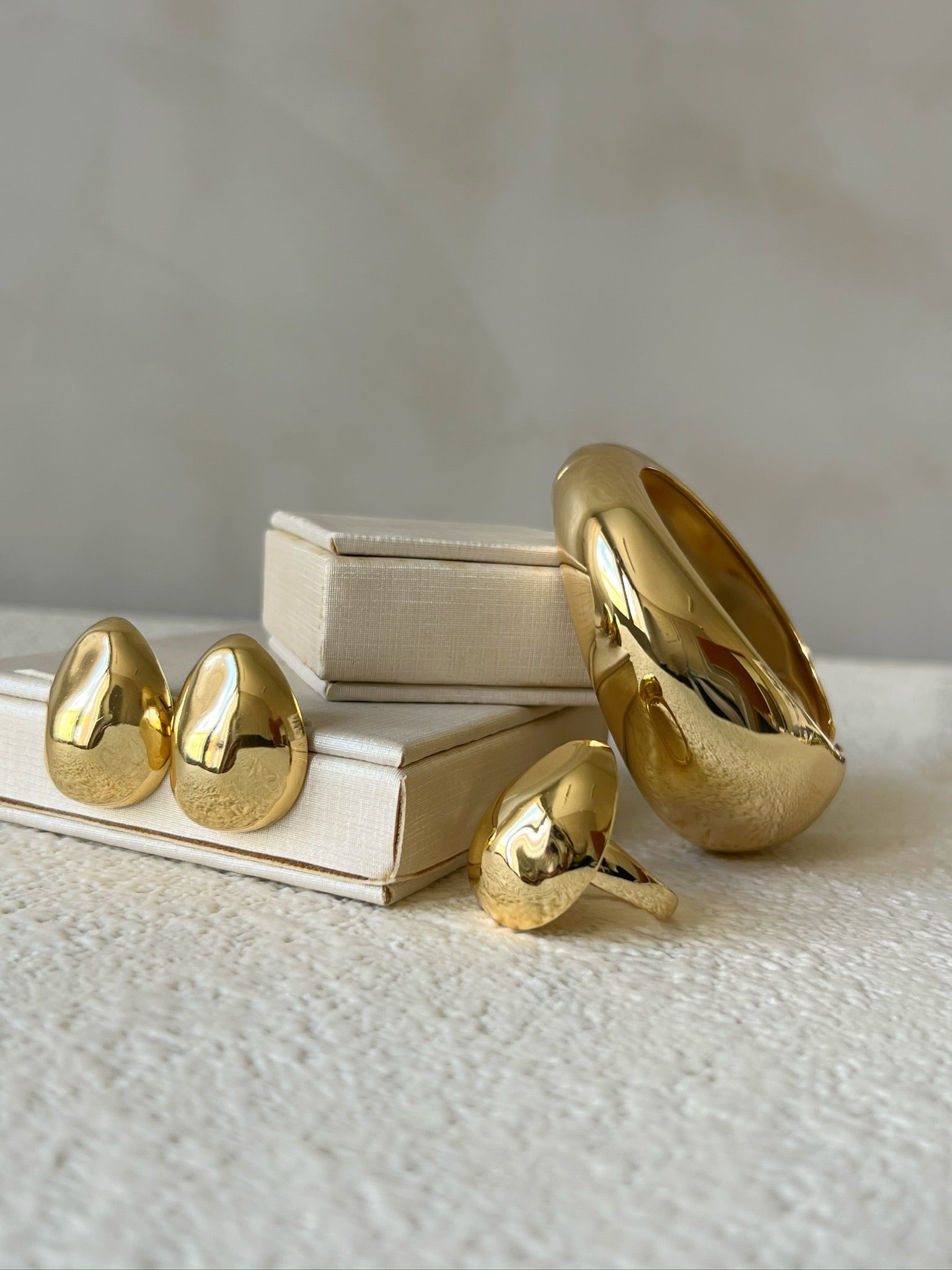 Conjunto De Três Peças Gota Banho Ouro 18k