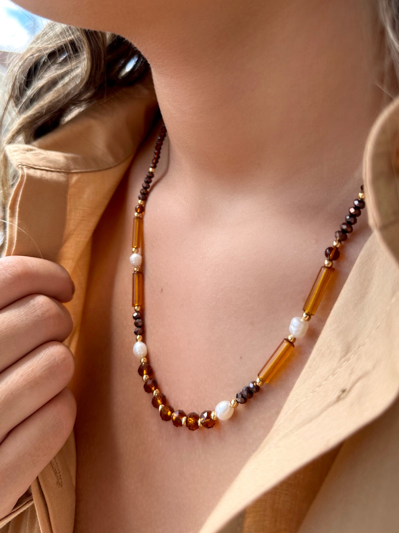 Colar Carol Cristais Lapidados Marrom 50cm