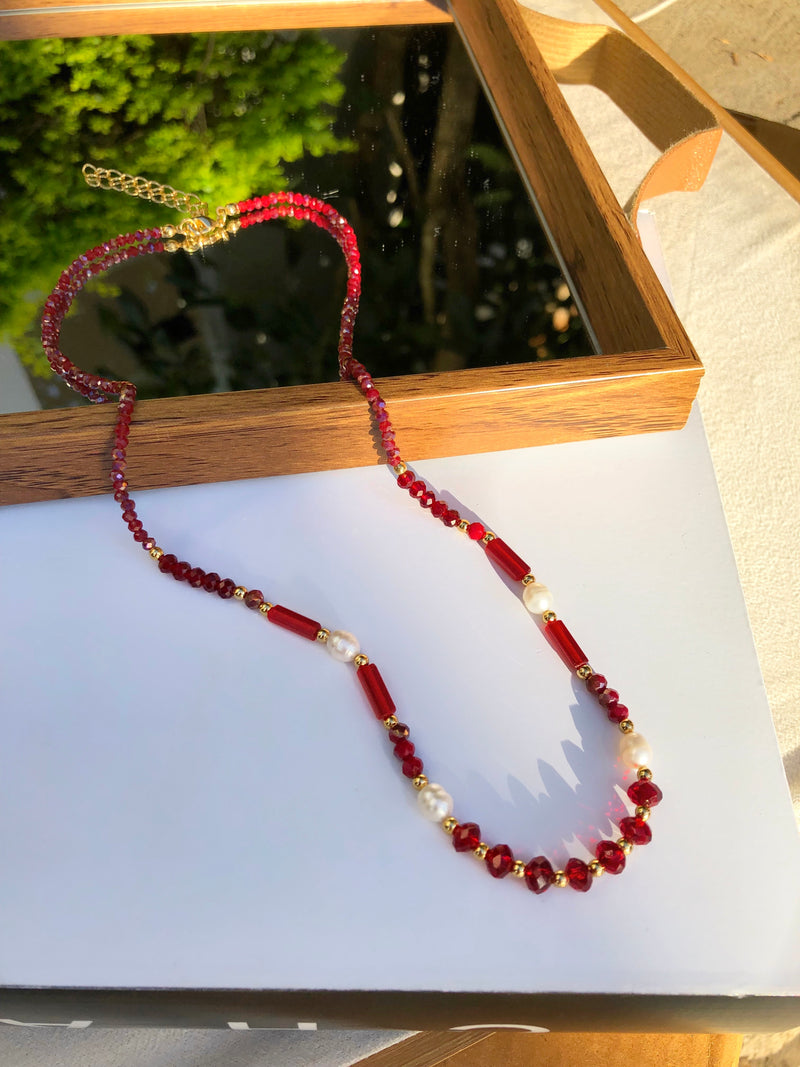 Colar Carol Cristais Lapidados Vermelho Cherry 50cm