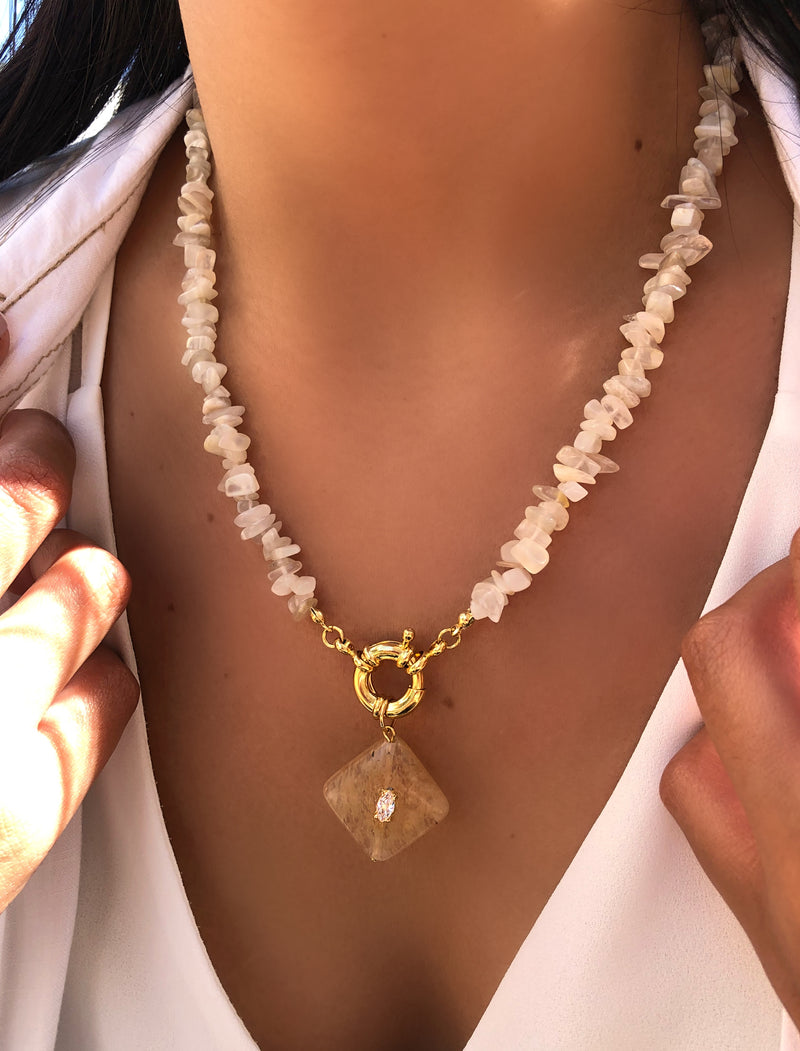 Colar Cascalhos E Pingente Pedra Em Quartzo Rutilado 50cm