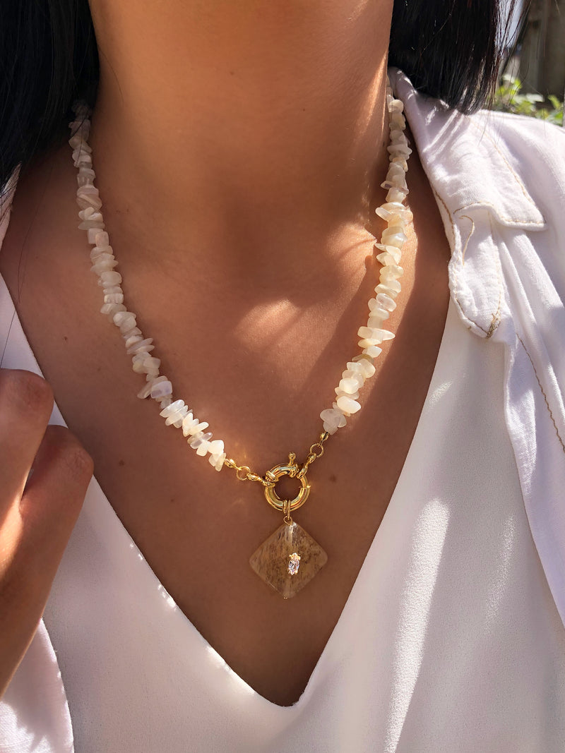 Colar Cascalhos E Pingente Pedra Em Quartzo Rutilado 50cm