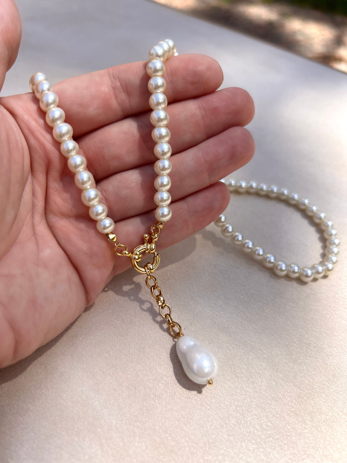Colar Clássico Pingente Pérola Shell Semijoia Banhado A Ouro 50cm