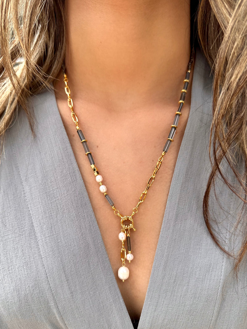 Colar Isabela Com Cristais Lapidados Cinza Com Fecho Bóia 55cm