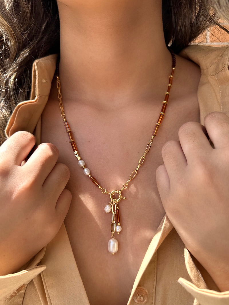 Colar Isabela Com Cristais Lapidados Marrom Com Fecho Bóia 55cm