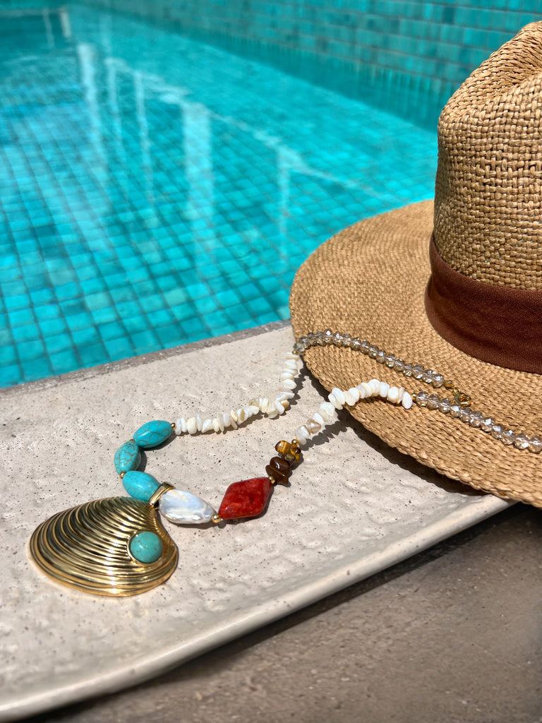 Colar Linha Mar Cascalhos, Pedras Turquesa E Coral E Concha 45cm