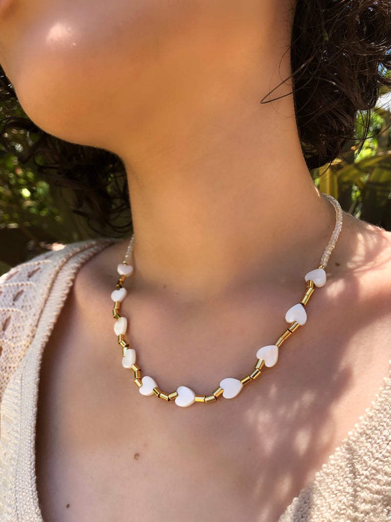 Colar Louise Coração Madrepérola 40cm*