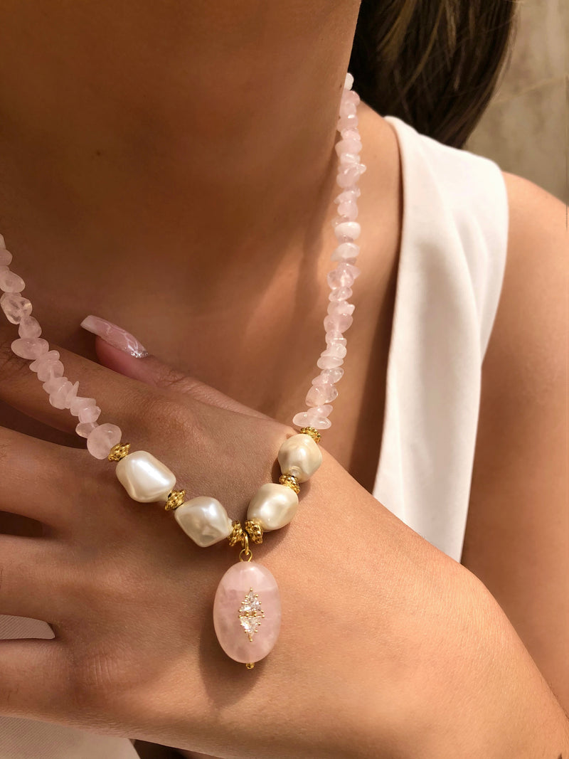 Colar Manuela Cascalho E Pedra Natural Quartzo Rosa 50cm