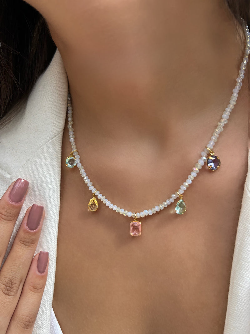 Colar Mini Cristais Coloridos Cores Claras 45cm