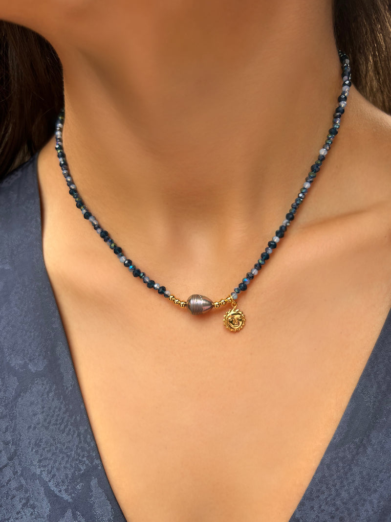 Colar Mix Tons Azuis Pérola Cinza E Sol 40cm