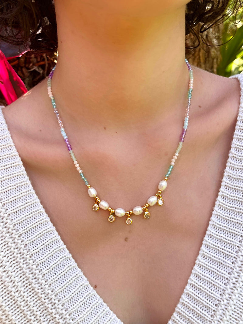 Colar Pérolas e Pontos de Luz Algodão Doce 42cm*