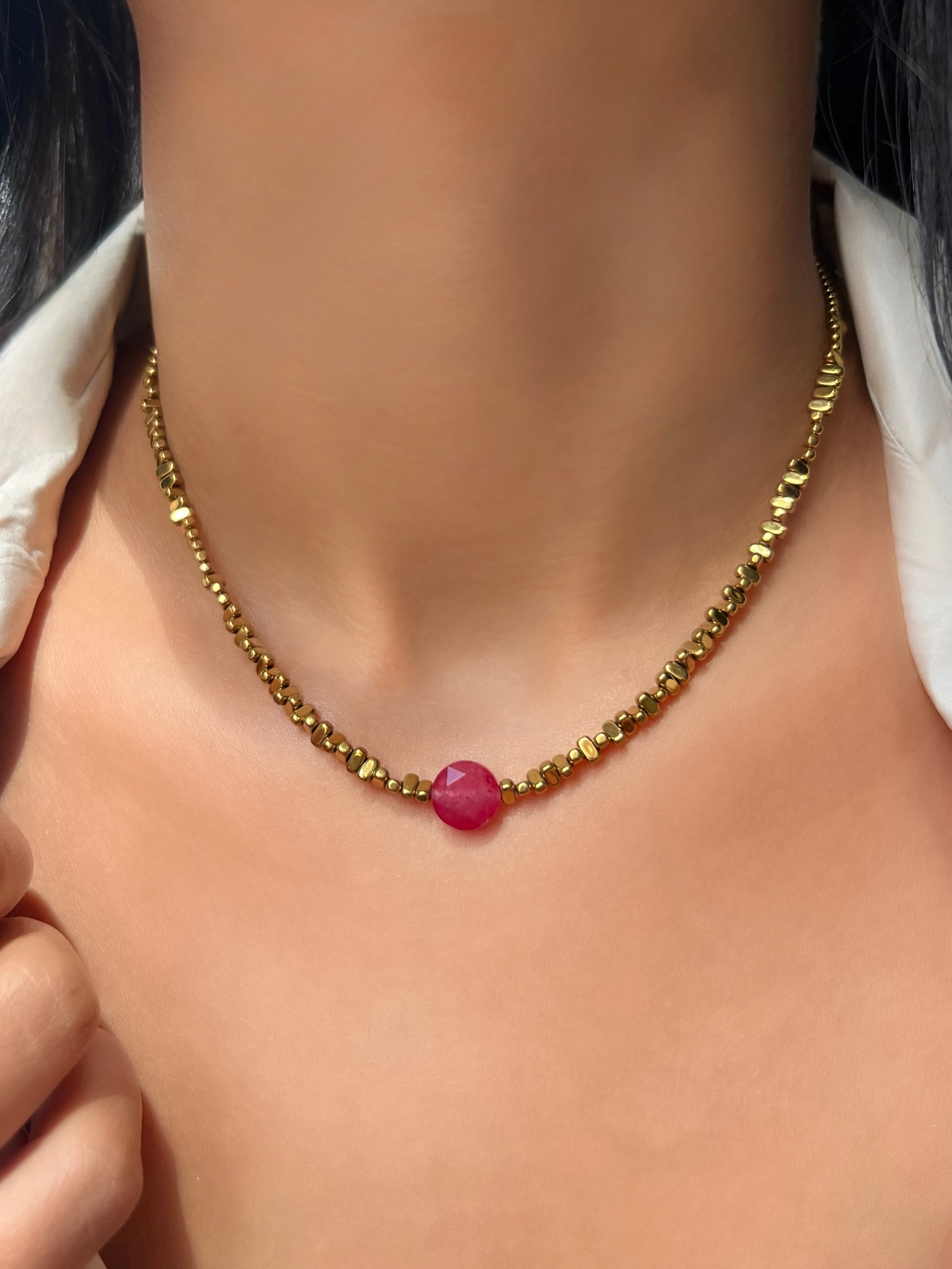 Colar Hematitas Com Pedra Facetada Jade Rubi 40cm