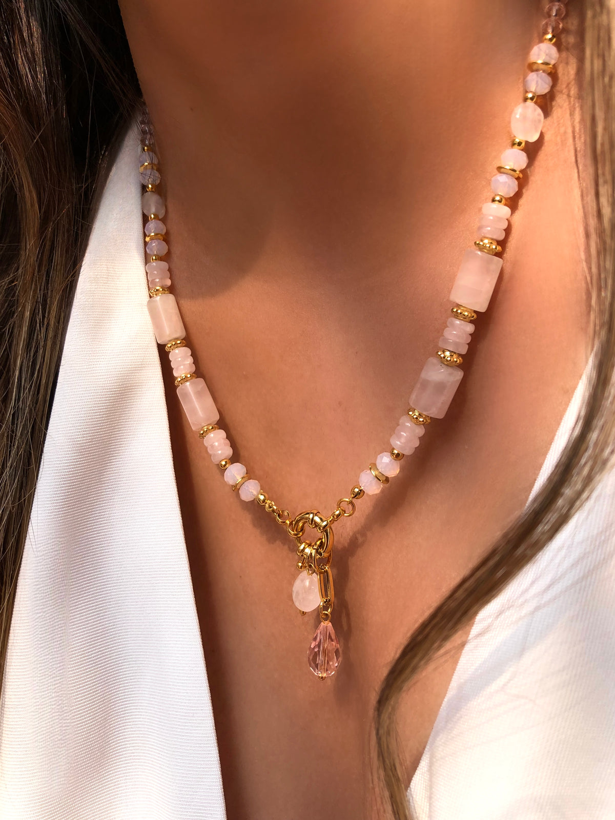 Colar Celina Em Pedra Natural Quartzo Rosa Fecho Boia 50cm