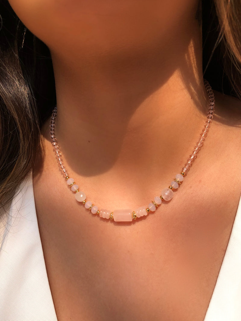 Colar Celine Pedra Natural Quartzo Rosa 40cm